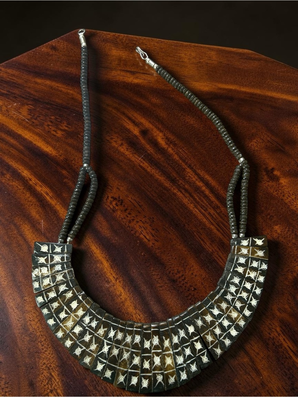 Vintage Carved Inlay Bib Statement Necklace Dark Brown / Ivory